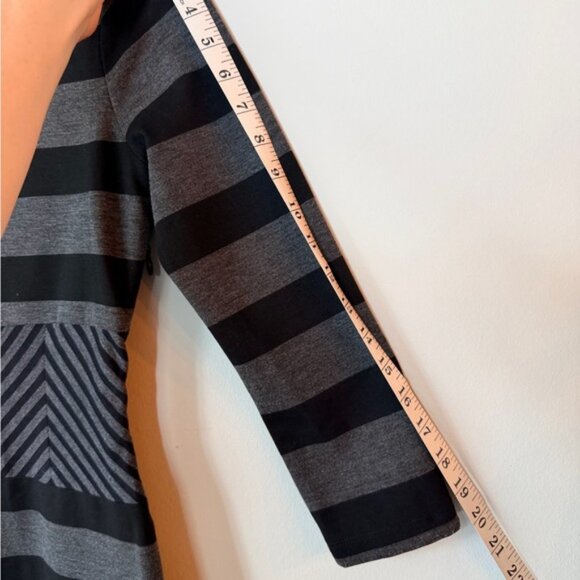 BCBG Sweater Dress – Size Small 🖤 - Picture 9 of 11